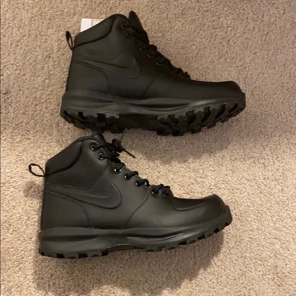 Nike boots size 8 Clearance